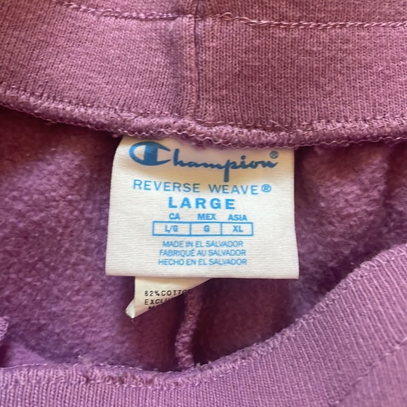 NWOT Champion lavender reverse weave sweatshorts in size L - Picture 4 of 6